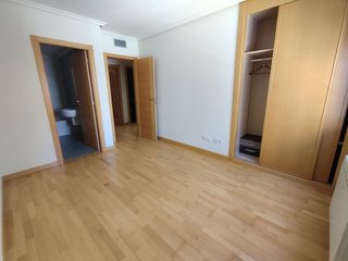 Piso en alquiler en El Campillo - Polígono Cantabria en Logroño