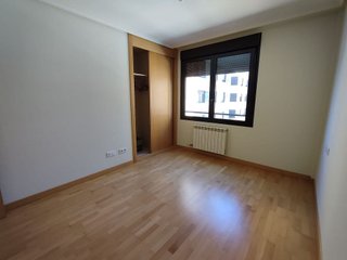 Piso en alquiler en El Campillo - Polígono Cantabria en Logroño