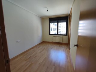 Piso en alquiler en El Campillo - Polígono Cantabria en Logroño
