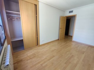 Piso en alquiler en El Campillo - Polígono Cantabria en Logroño