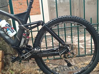 Bicicleta de montaña doble suspensión