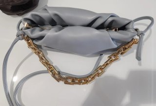 Borsa LABEL ROSE con tracolla e catena MAI USATA