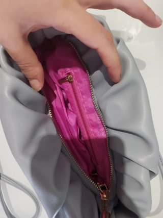 Borsa LABEL ROSE con tracolla e catena MAI USATA
