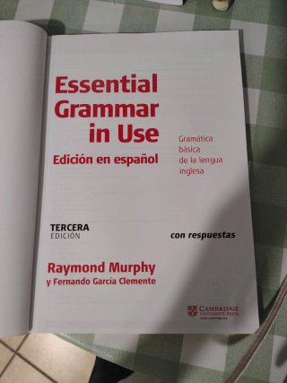 Essential Grammar in Use Spanish Edition with A...