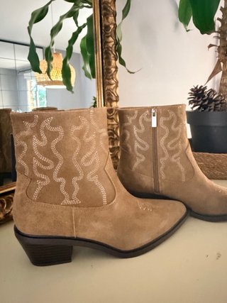 Botines de piel bordados beige/marrón