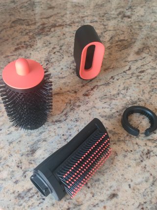Dyson Airwrap i.d.™( Straight + Wavy)BT. 2 usos.