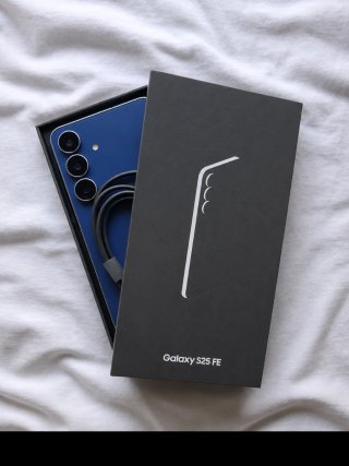 Samsung Galaxy S25 FE 128 GB Azul + Caja y Cable