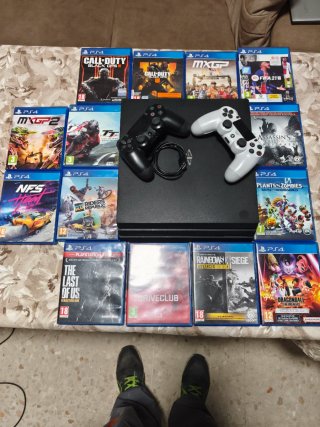 Consola PS4 Pro + 15 Juegos