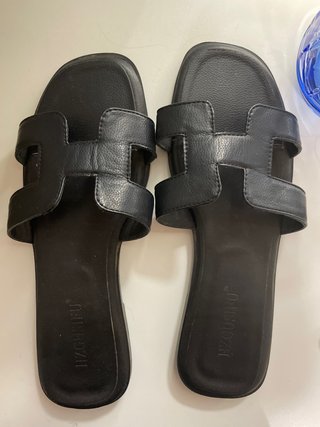 Sandalias negras