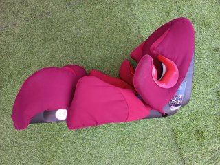 Silla coche Maxi-Cosi color rojo muy ligera