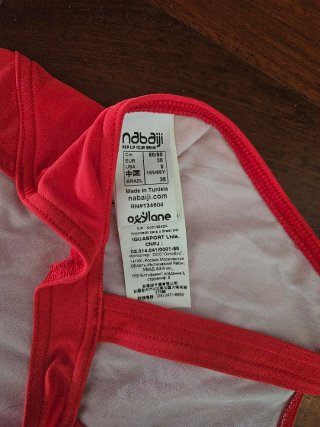 Costume sportivo rosso