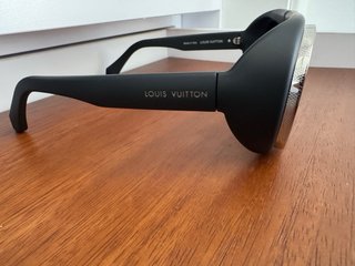 Gafas de sol Louis Vuitton negras y plateadas