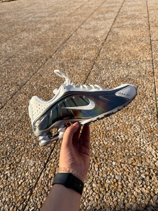 Nike Shox r4 summit white hydrangeas amethyst
