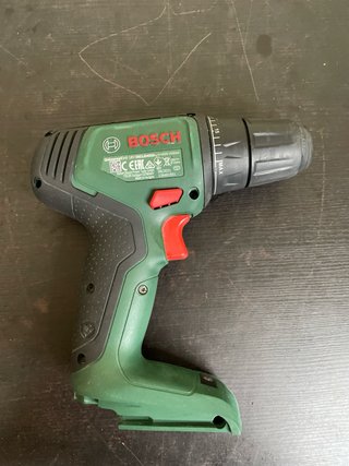 Taladro Bosch EasyDrill 18V-40 a batería