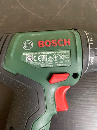 Taladro Bosch EasyDrill 18V-40 a batería