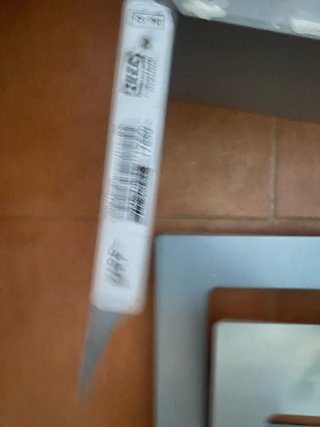 Estantería y revistero Ikea metálico
