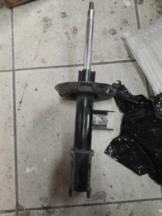 Amortiguador Delantero Derecho Mercedes A W176