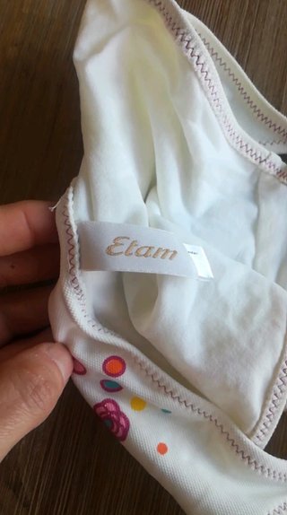 Bikini bianco con stampa colorata
