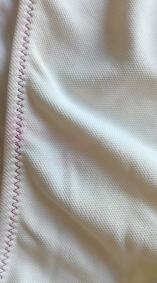 Bikini bianco con stampa colorata