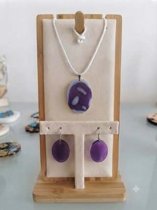 Colgante y pendientes lila y blanco nuevo