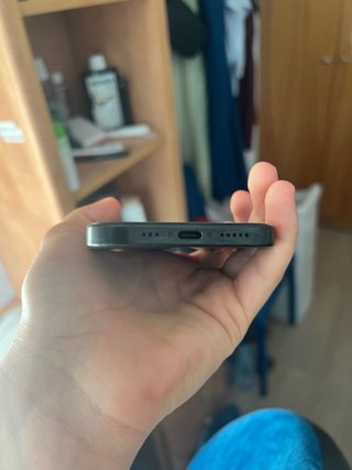 iPhone 16 Pro Negro/Plateado