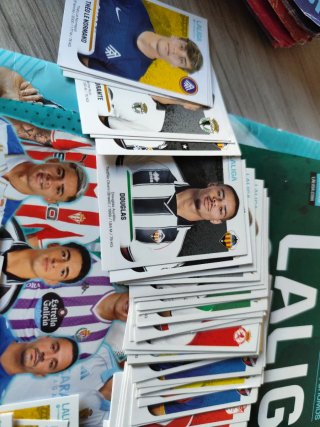 Colección Cromos LaLiga Hypermotion 25-26.