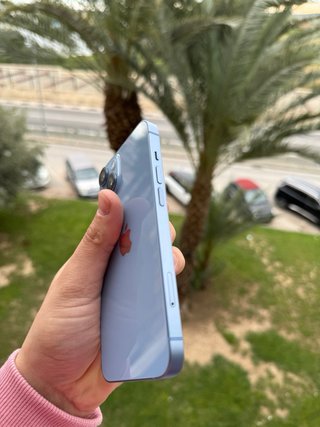 iPhone 14 - 93% Batería