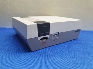 CONSOLA NINTENDO NES MINI CON CAJA IMPOLUTA