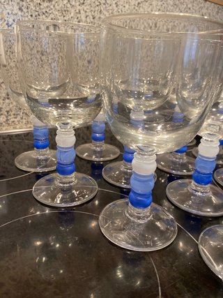 11 Copas de vino/agua con detalles azules