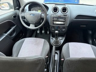 Ford Fiesta 1.3I 70CV 100.000kms DISTINTIVO C