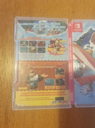 Donkey Kong Country Tropical Freeze Switch