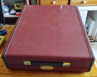 Máquina de escribir Hispano Olivetti Studio 44