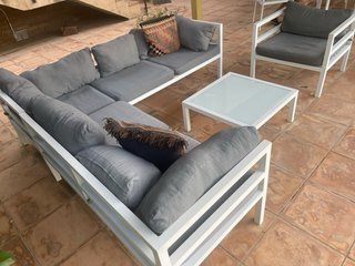 Conjunto Terraza 7 Plazas Gris y Blanco