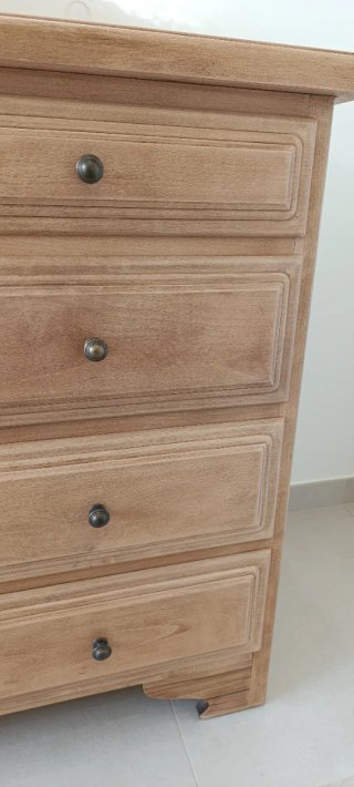 Cómoda de haya maciza