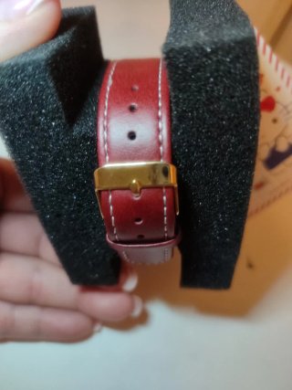 Reloj Hello Kitty Nuevo Dorado y Rojo