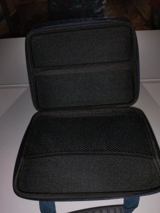 Maletin portátil para tablets y consolas portátile