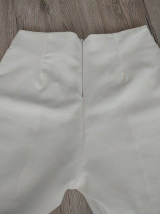 Pantalón corto blanco talla M