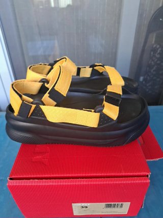 Sandali donna n.39 nero/giallo