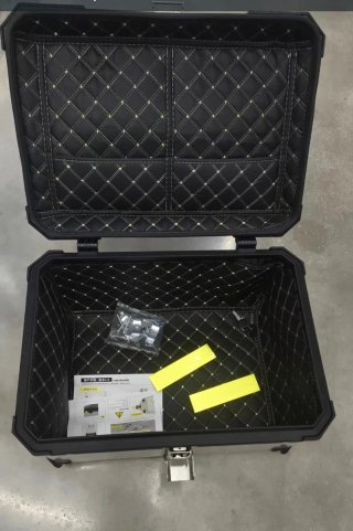 Maleta Baúl Moto Aluminio Negro 65l