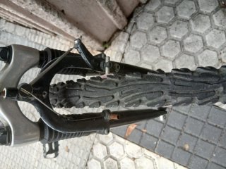 Bicicleta azul , de aluminio, puedes
