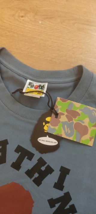 Camiseta Bape.