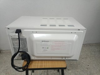 Microondas Orbegozo Blanco