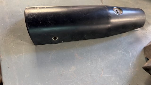 Protector Escape Moto Guzzi V7 750 Izq