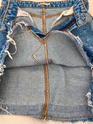 Falda Stradivarius efecto pintura T34