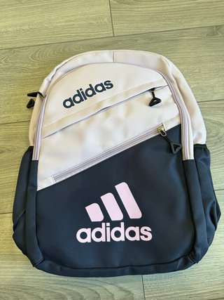 Mochila Adidas lila y morado sin etiqueta