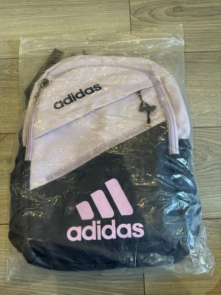 Mochila Adidas lila y morado sin etiqueta
