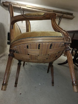 2 Sillas de madera antiguas