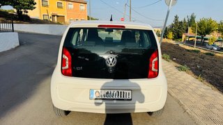 Volkswagen up! 2014