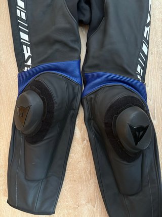 Mono Dainese Avro 4 Piel Talla 50 2 Piezas