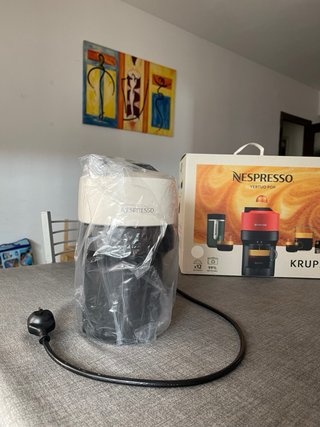 Cafetera Nespresso Vertuo Pop